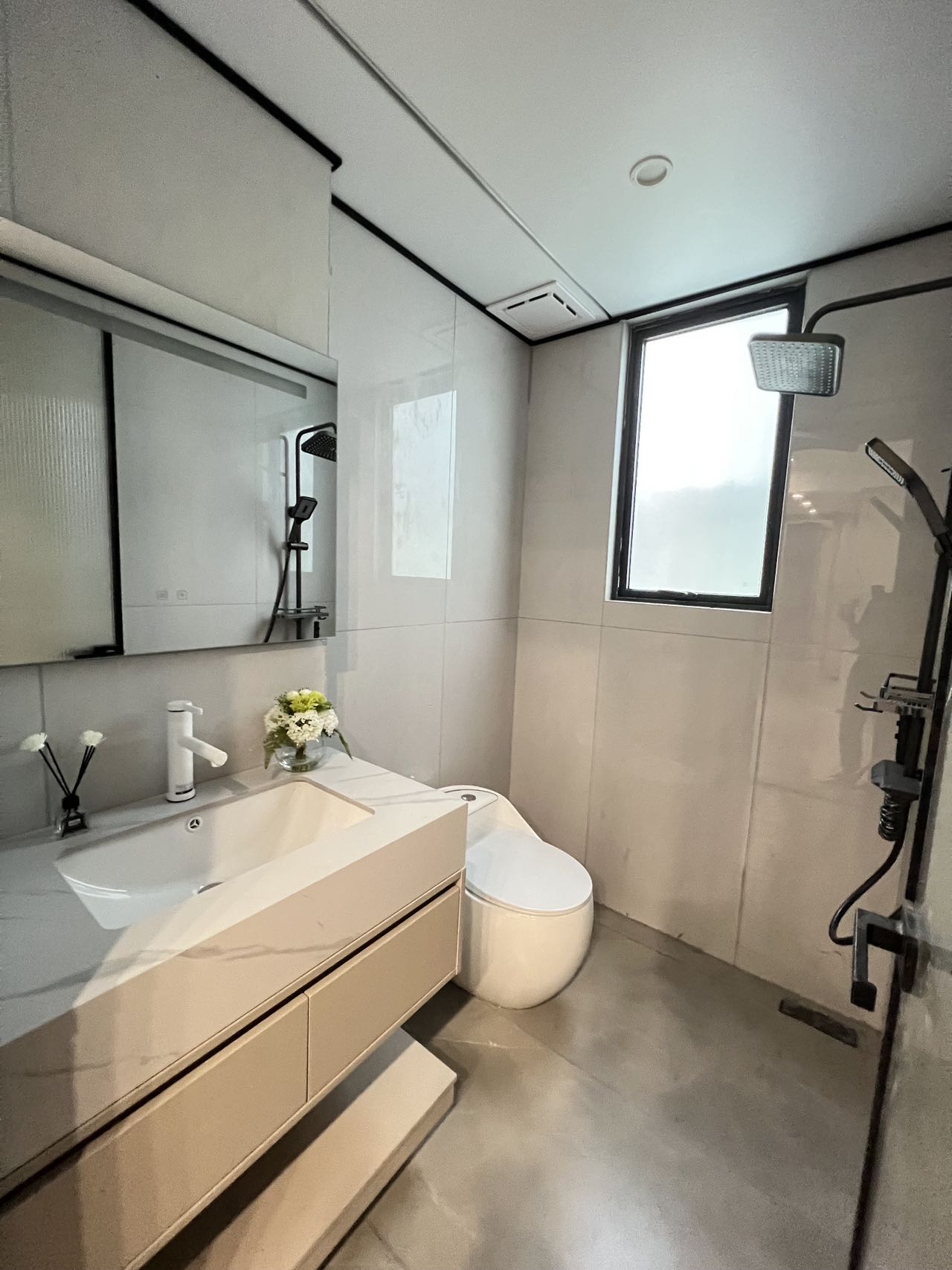 宝安兴东豪丽华庭,兴东地铁口300米,总价98万/套起,精装交楼!