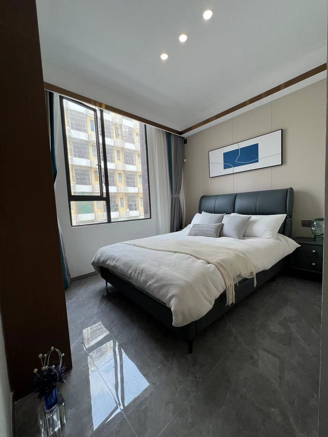 宝安兴东豪丽华庭,兴东地铁口300米,总价98万/套起,精装交楼!