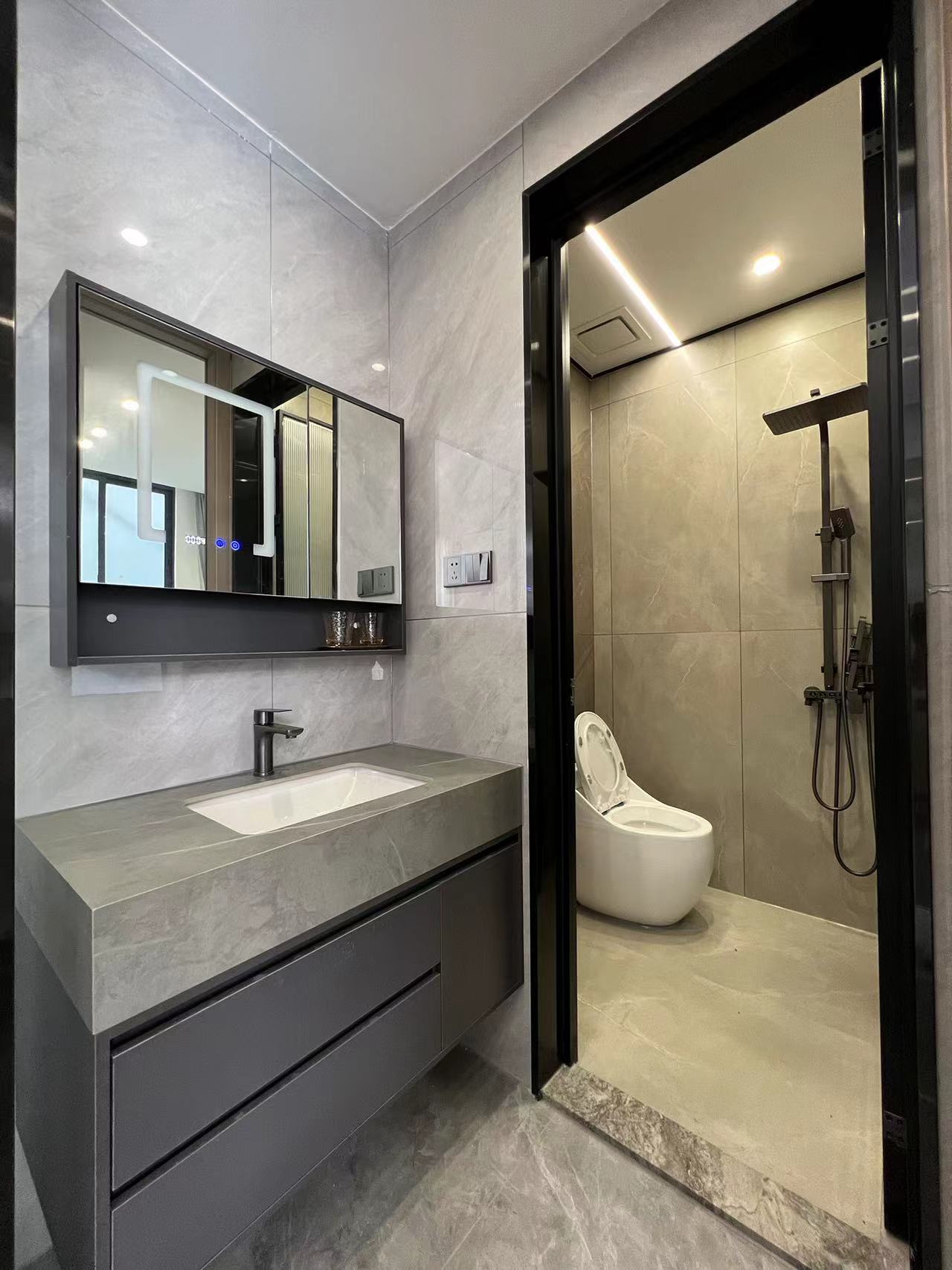 宝安兴东豪丽华庭,兴东地铁口300米,总价98万/套起,精装交楼!