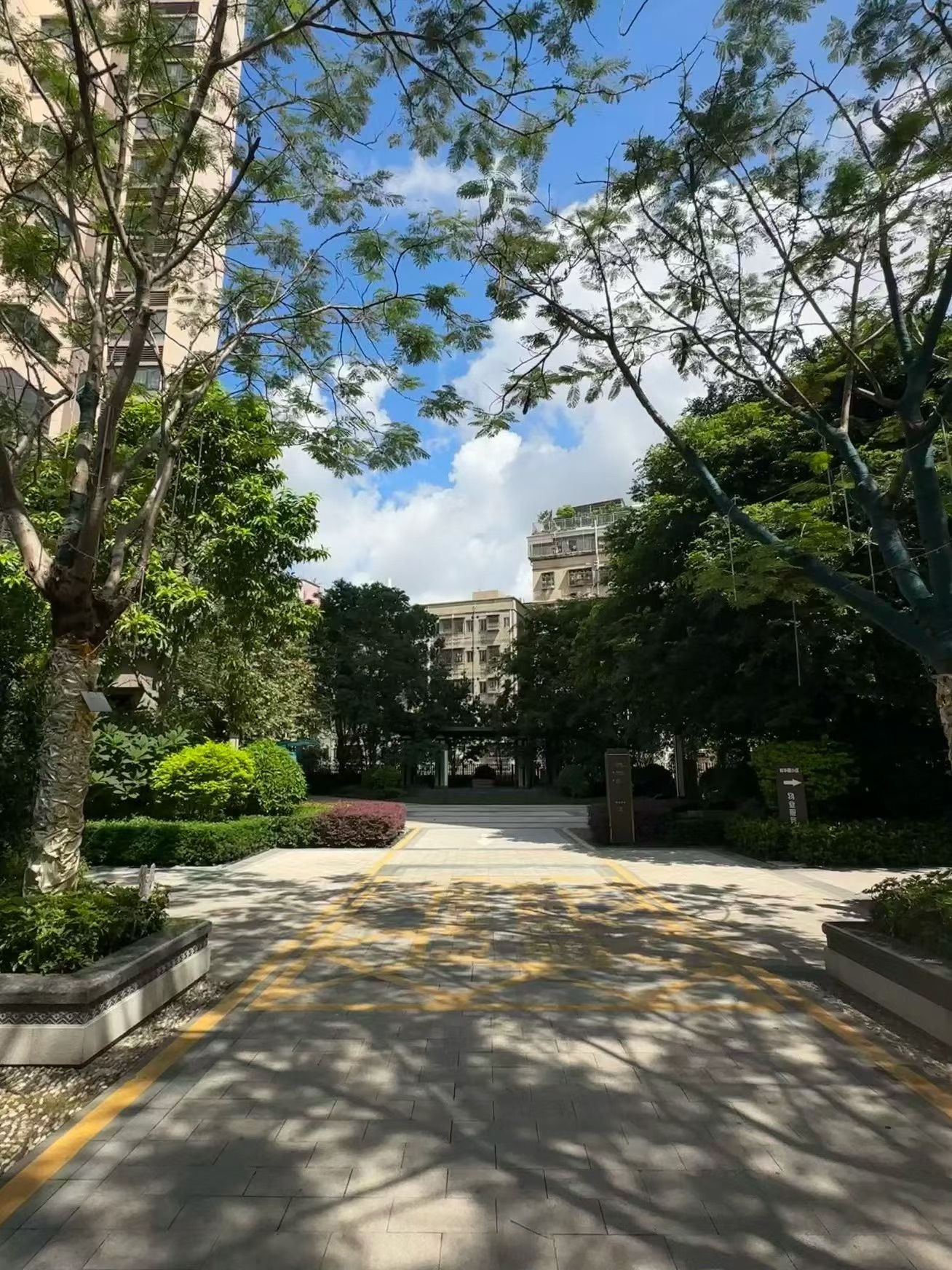 坂田豪宅楼盘花园社区地铁口华为站、雪象站600米 分期5到7年!