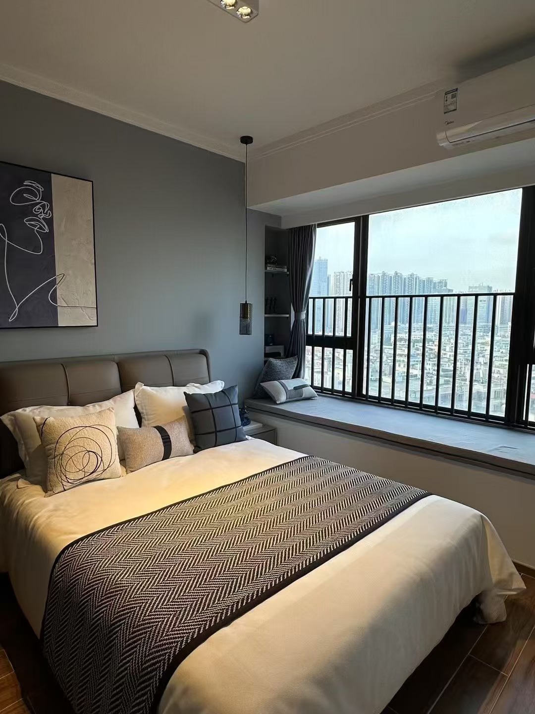 坂田豪宅楼盘花园社区地铁口华为站、雪象站600米 分期5到7年!