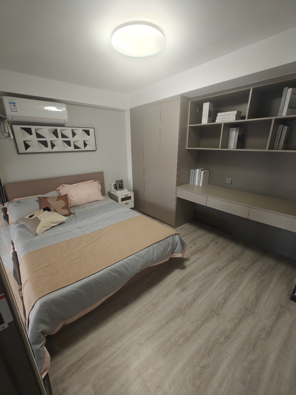 沙井四栋统建楼户户大阳台通燃气，精装修三房44.2～75.5万