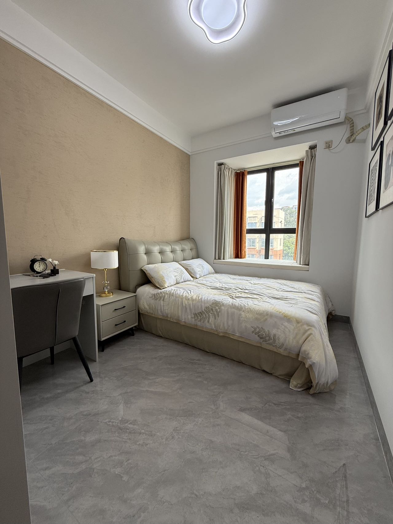 龙华八栋统建楼84-140平地铁4号线地铁口300米双层地下停场