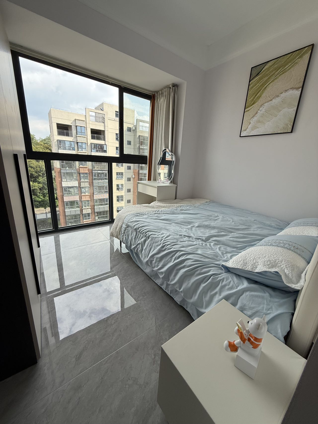 龙华八栋统建楼84-140平地铁4号线地铁口300米双层地下停场