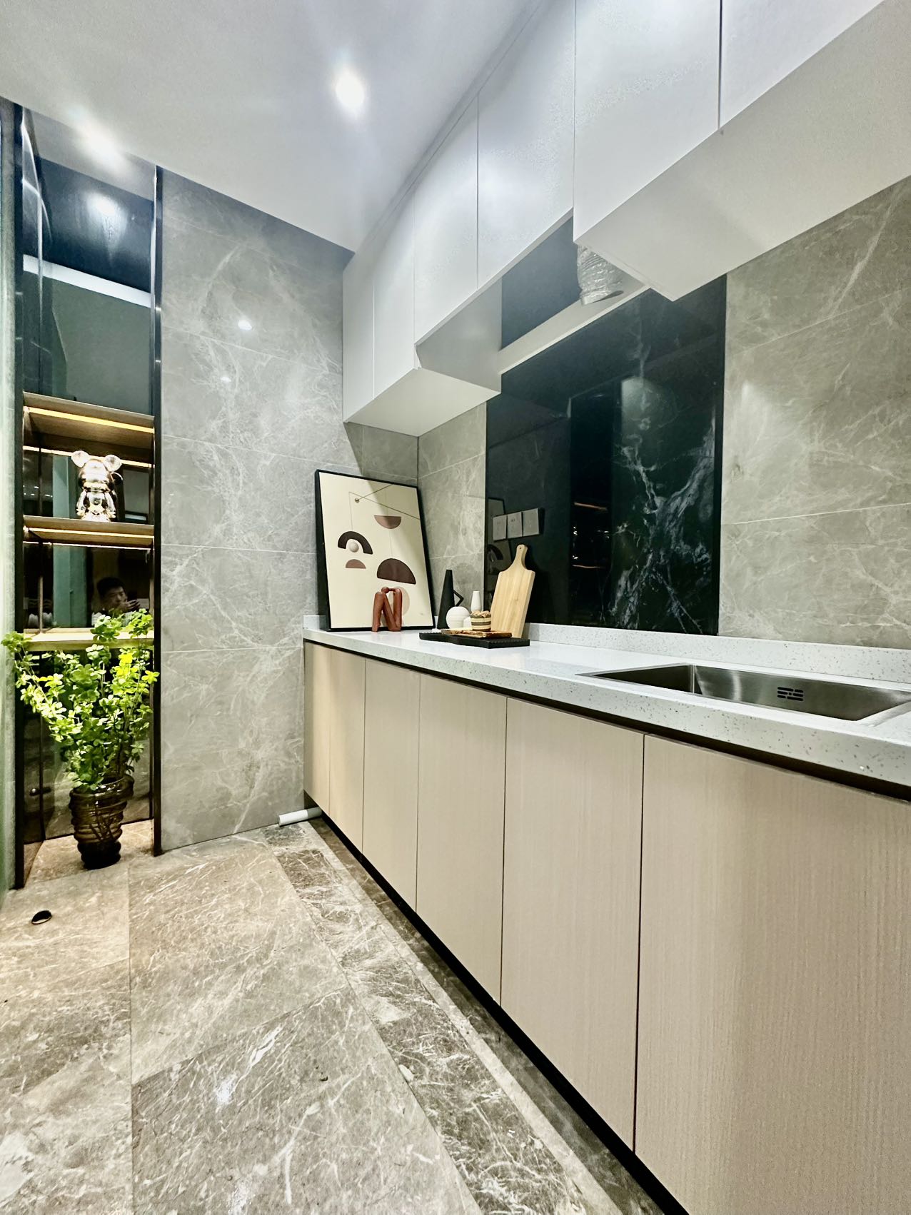 龙华统建楼四栋围合式小区自带地下停车位一手开发商建房合同，可落深户，带同胜博雅双学区