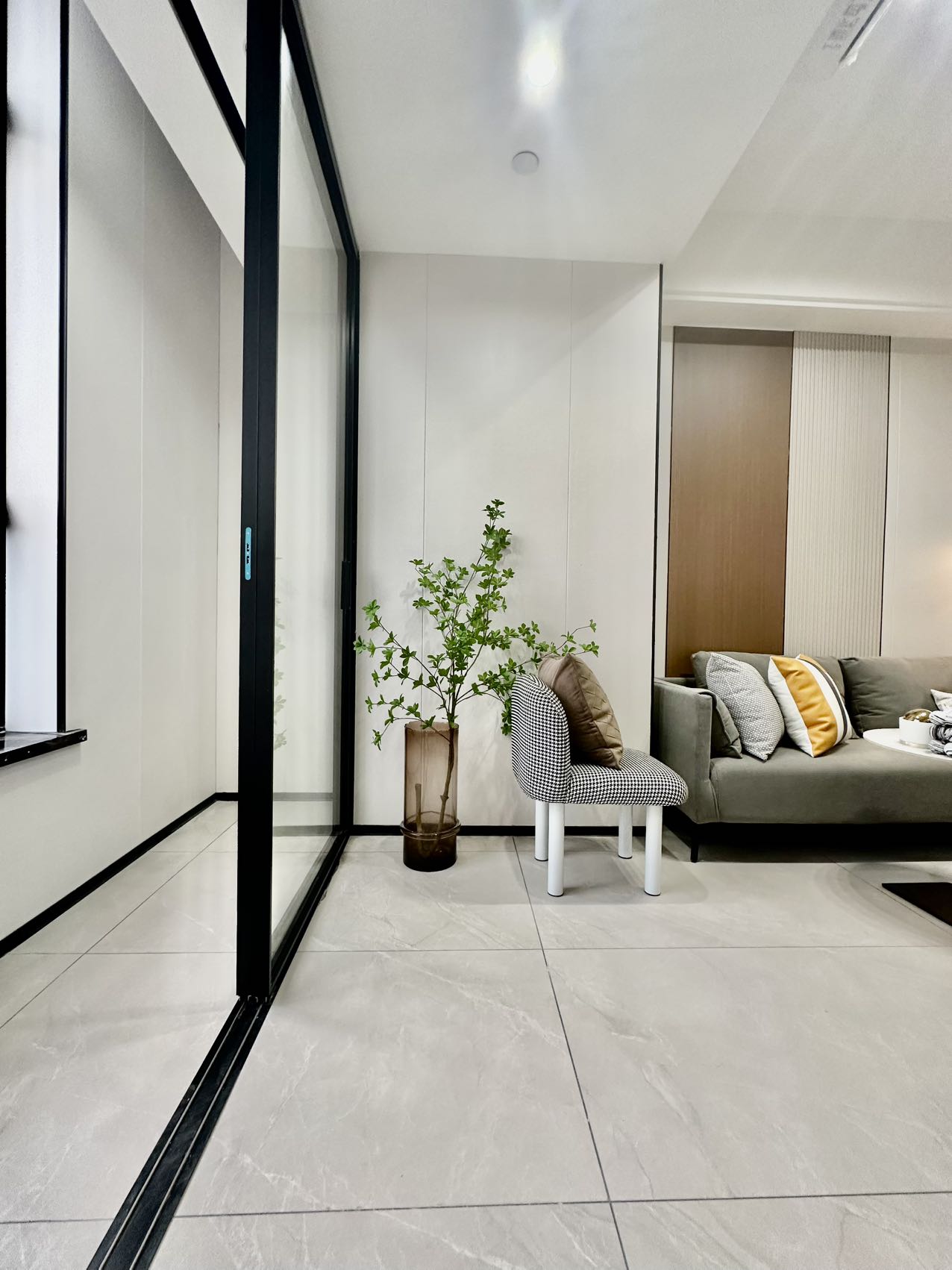 龙华统建楼四栋围合式小区自带地下停车位一手开发商建房合同，可落深户，带同胜博雅双学区