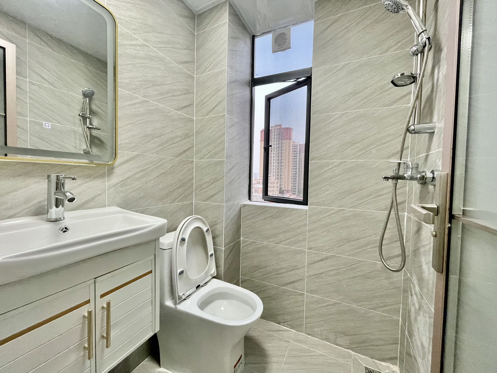 沙井马鞍山地铁站800米工抵房48.8W起户户精装厅出阳台