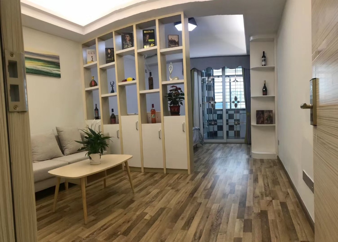 光明中山大学,纯地铁口物业总价26.8万带租约1500-1800元/月