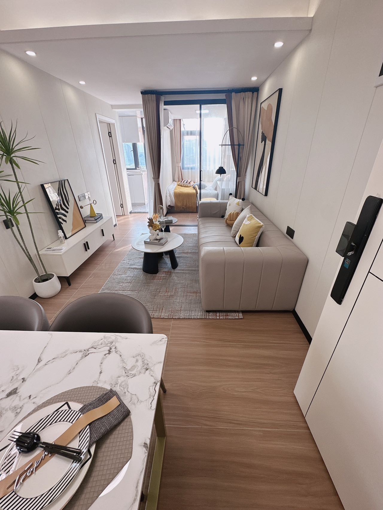 光明凤凰城片区精装理想户型两三房28.8万起 首付5成分期5年