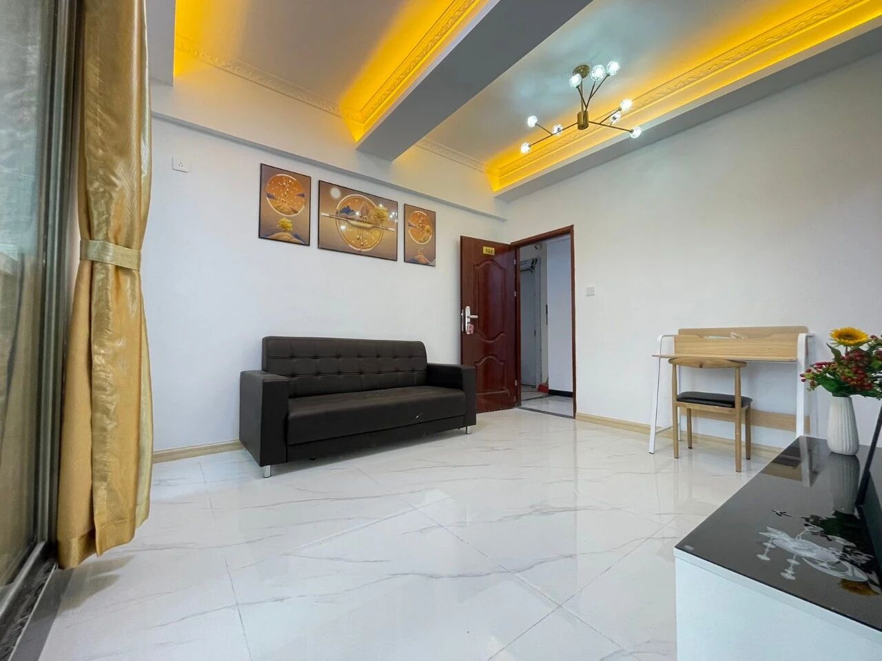 坂田五和地铁站精装二房总价56.8万/套起租金约3500元/月