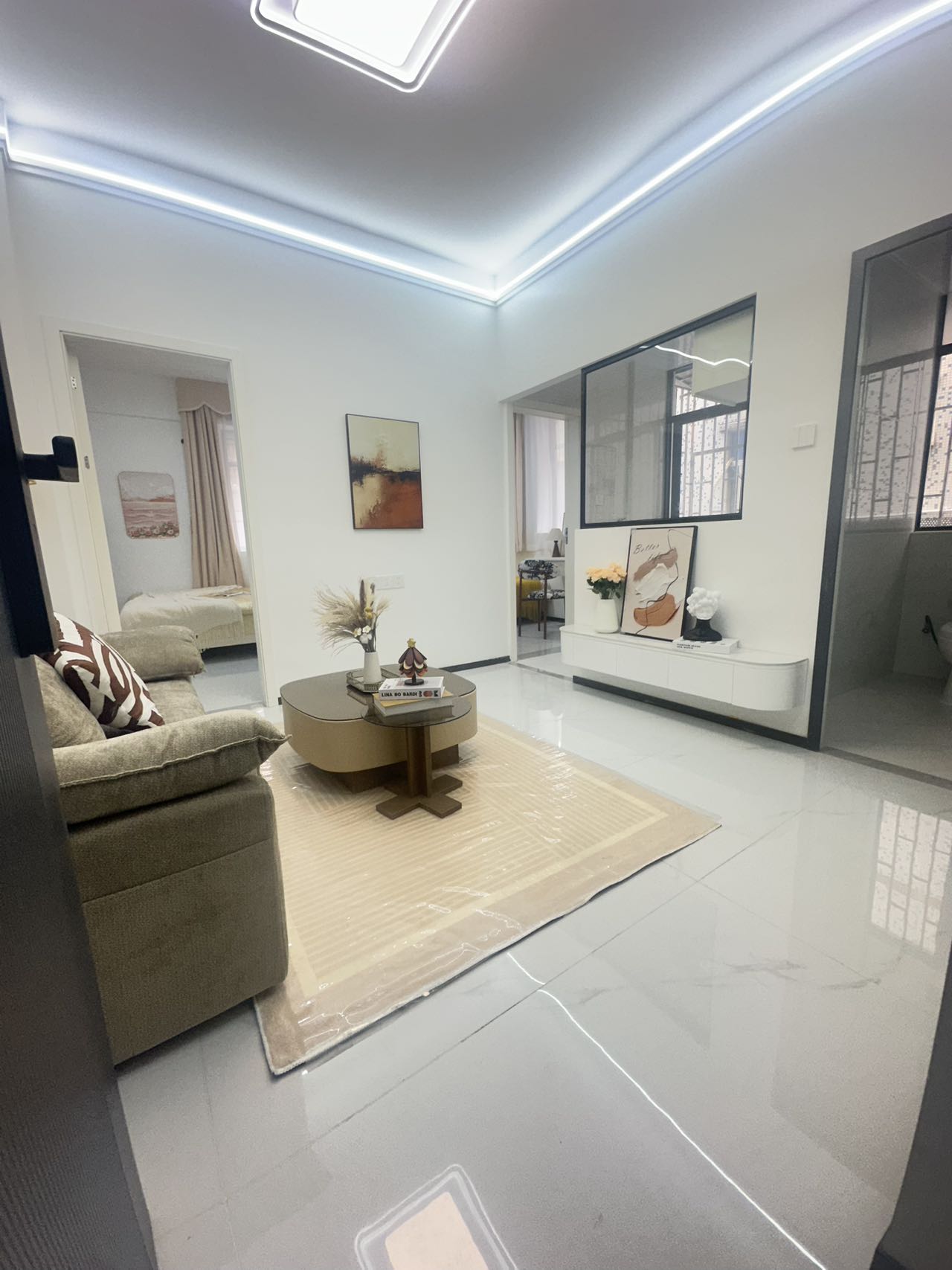 罗湖莲塘新盘地铁2/8/24号线200米总价36.8万起