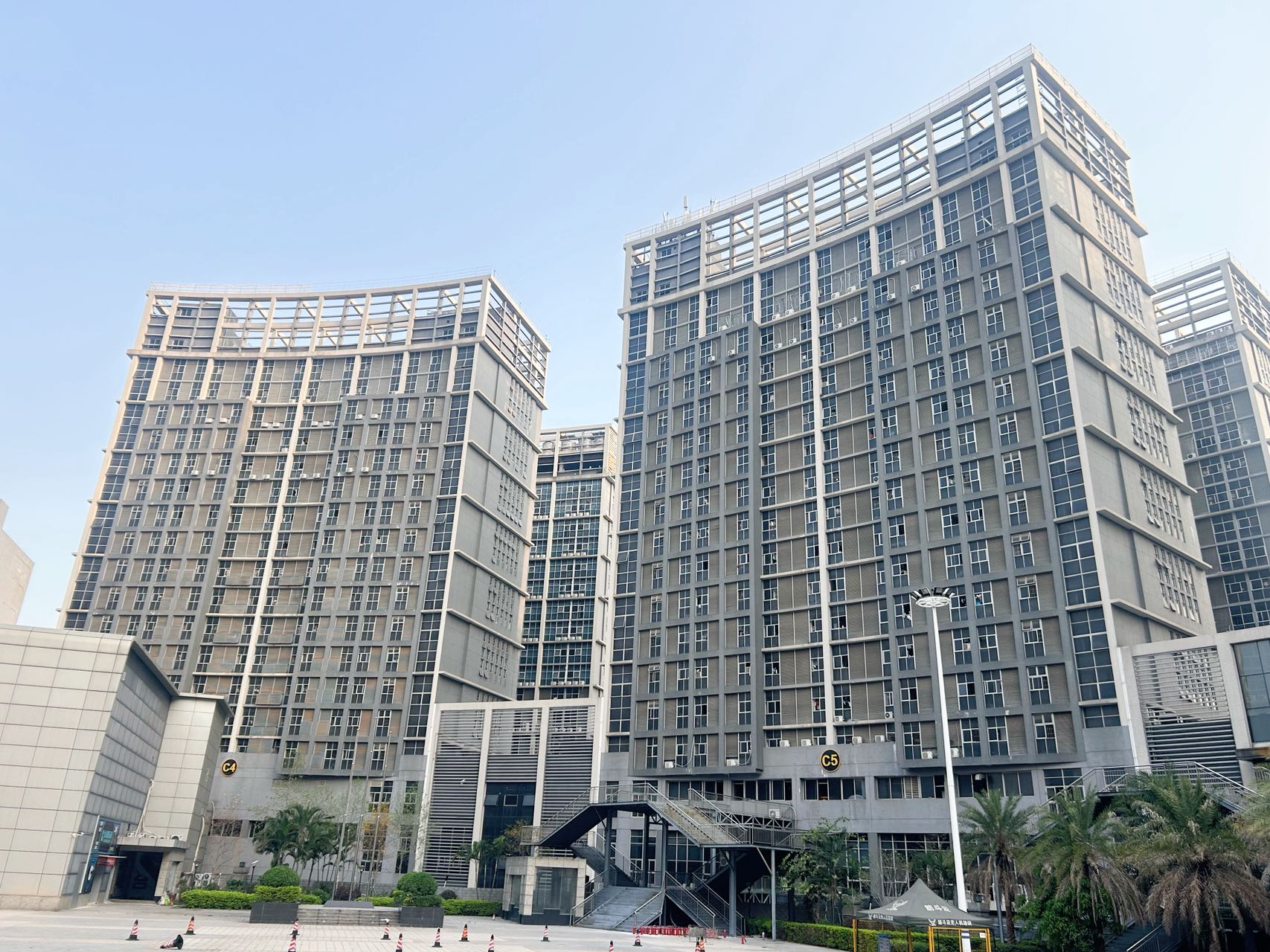 布吉大型小区统建房精装三房总价69.8万/套分期3&ndash;5年