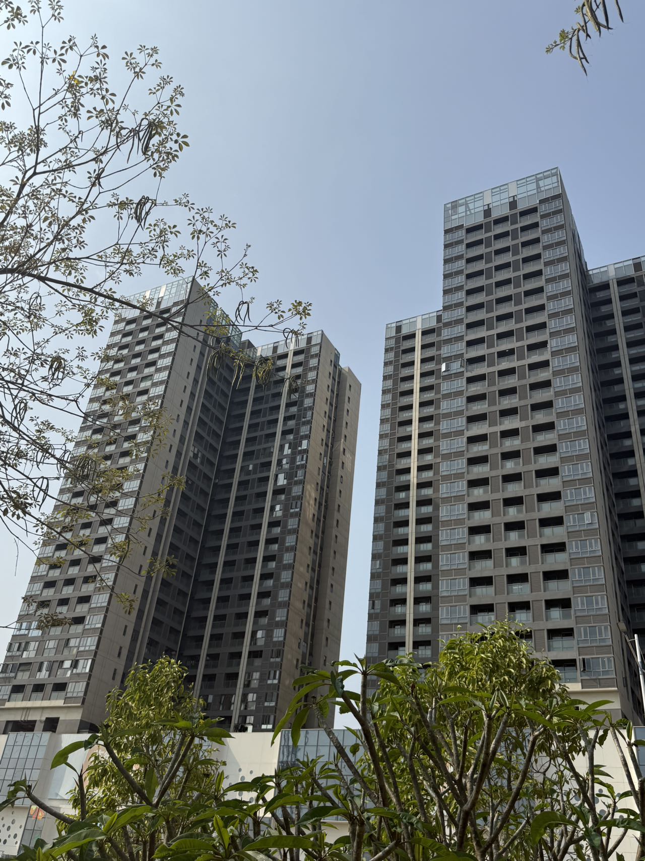 光明千户园林小区薯田埔地铁站500米,精装总价24.8万起首付12.8万，供1302元/月
