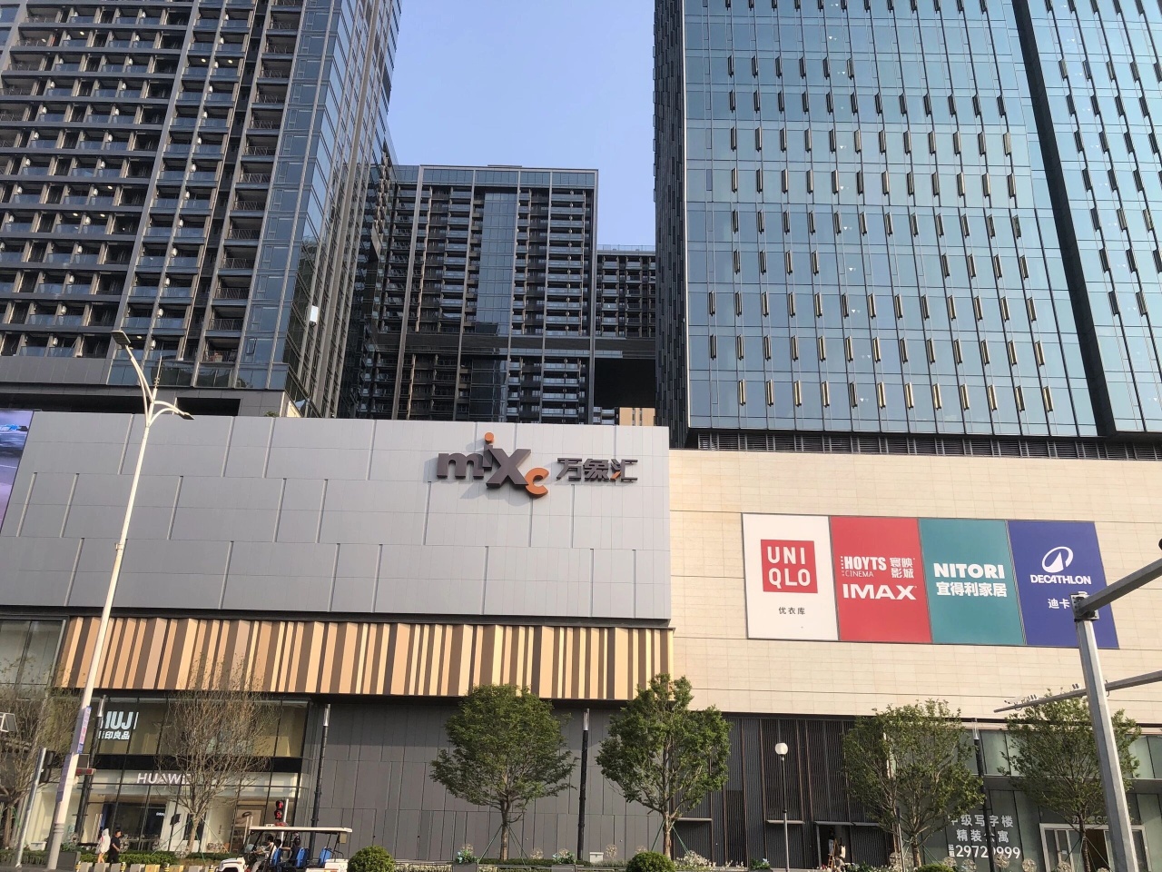 福永怀德地铁口&middot;双公园环绕&middot;全新精装现房三房68.88万/套起