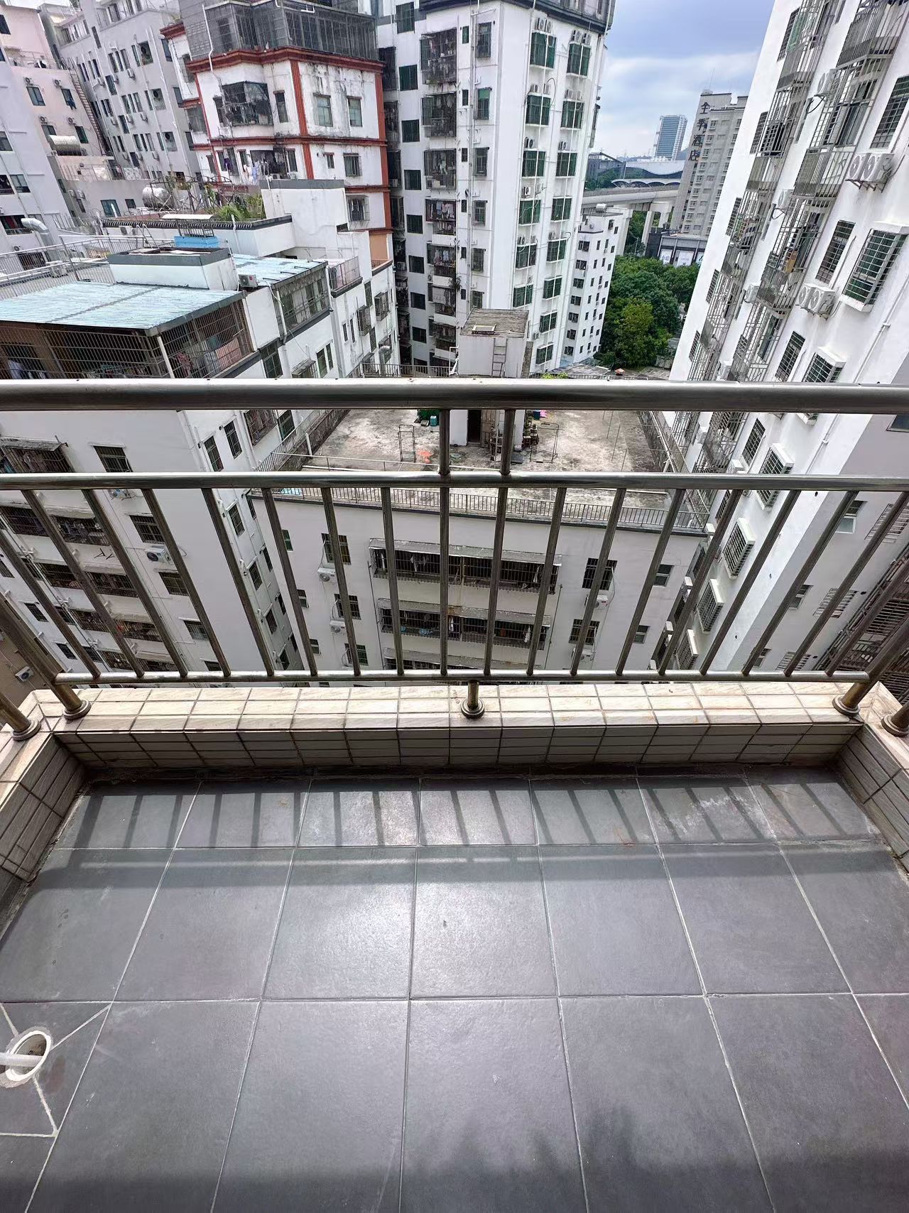 深圳北站零距离新盘户户超大阳台可落户4号线地铁口300米
