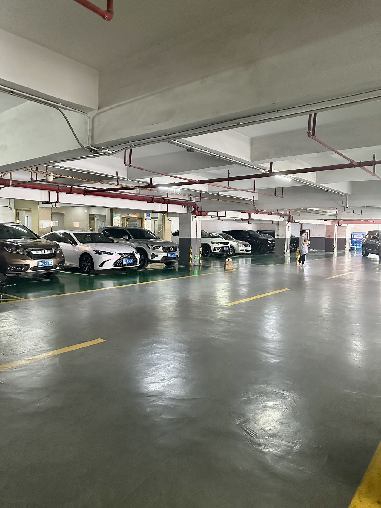 龙华统建楼6栋规模全款16.8万带精装交楼,拎包入住!小区自带地下停车场围合式小区