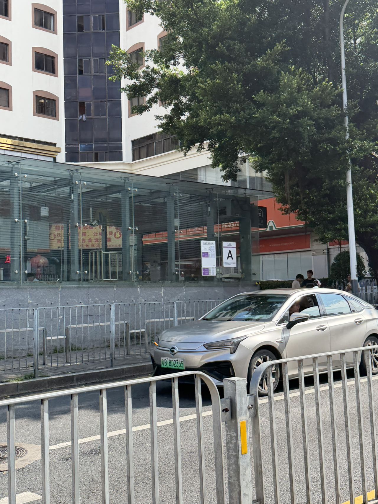 布吉文博宫稀缺电梯豪华全新精装修户户大阳台/采光充足全款33.8万起
