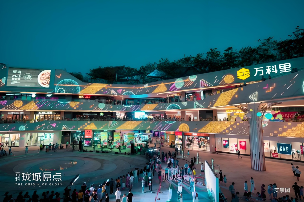 龙岗中心8栋花园70年小区两房65万三房88万地库车位超足陪游泳池幼儿园