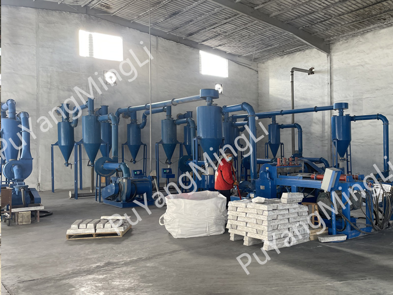 Magnesium ingot cutting, crushing and grinding production line