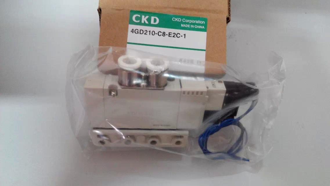Two-way three-port solenoid valve M4GD2-00-10