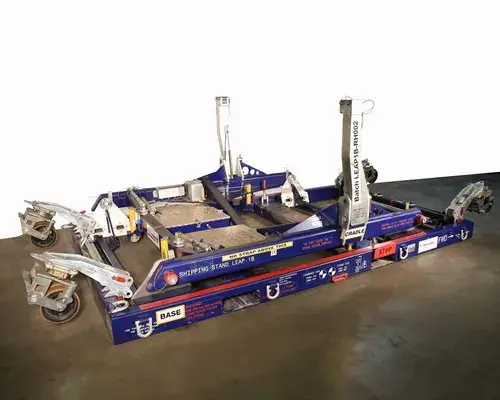 LEAP-1B engine stand