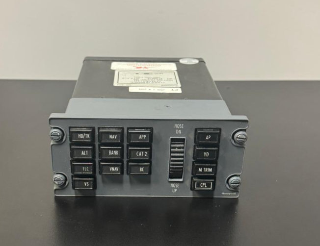 (7011702-905) GC-810 FLIGHT GUIDANCE CONTROLLER