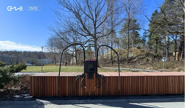 スウェーデンのスマートBESS EV充電ステーション