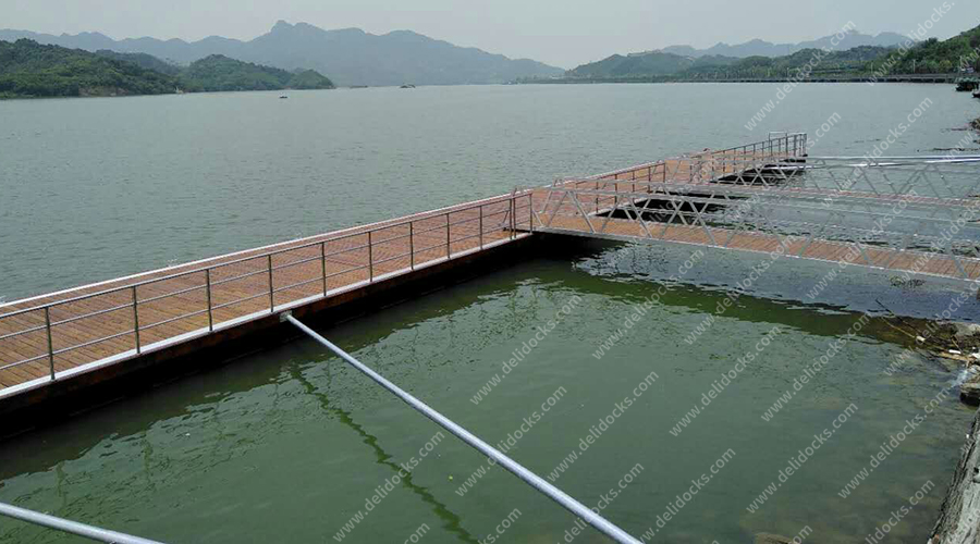 What to Look for in a Fishing Port and Dock Builder: A Practical Overview