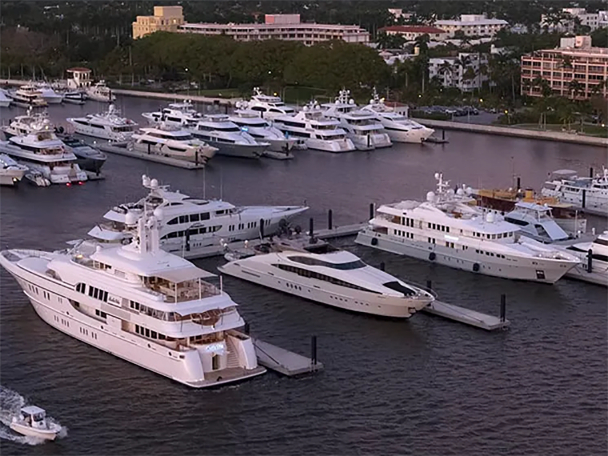 Patent for a movable approach bridge docking structure