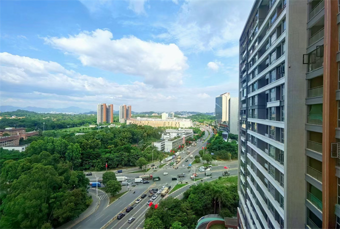 观澜高端统建楼出售14500元/平米，花园小区