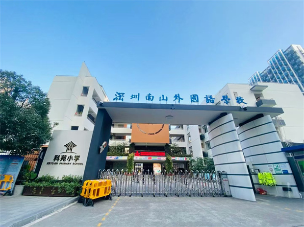 南山花园小区统建楼，原始户型两房118 万，自带停车场