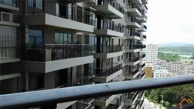 石岩大型花园统建楼，3大栋规模，地铁6号上屋站900米