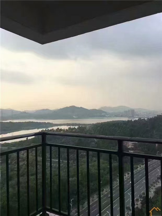 石岩大型花园统建楼，3大栋规模，地铁6号上屋站900米