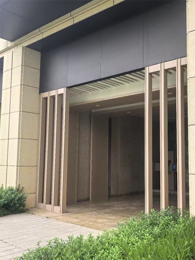 龙岗坪西地铁口六栋花园统建楼；精装两房总价88万起