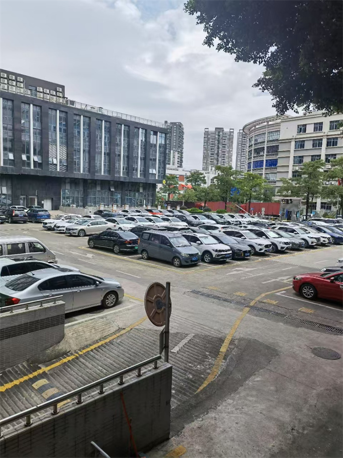 深圳布吉统建楼10880/平起，10号线地铁口物业，原始户型、通燃气
