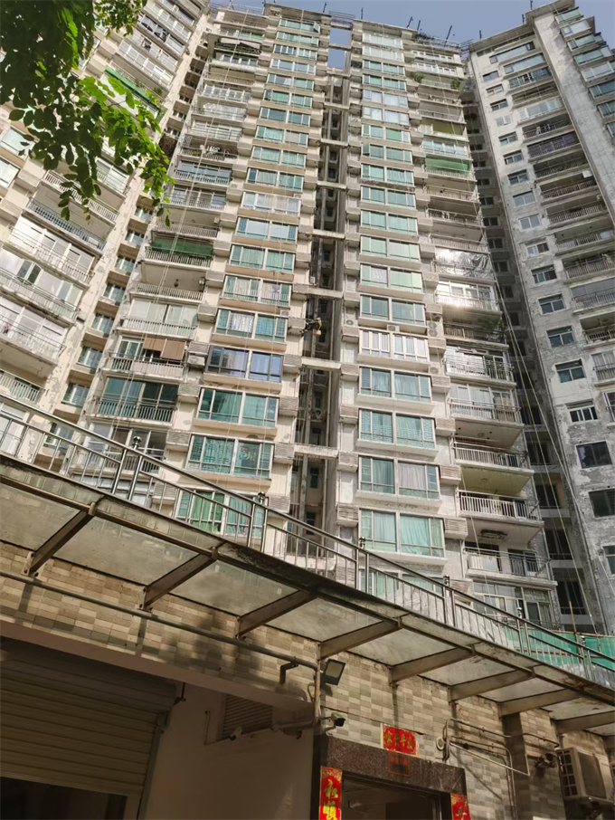 深圳华侨城旁小产权房；一房一厅59.8万，小区房/地下停车场