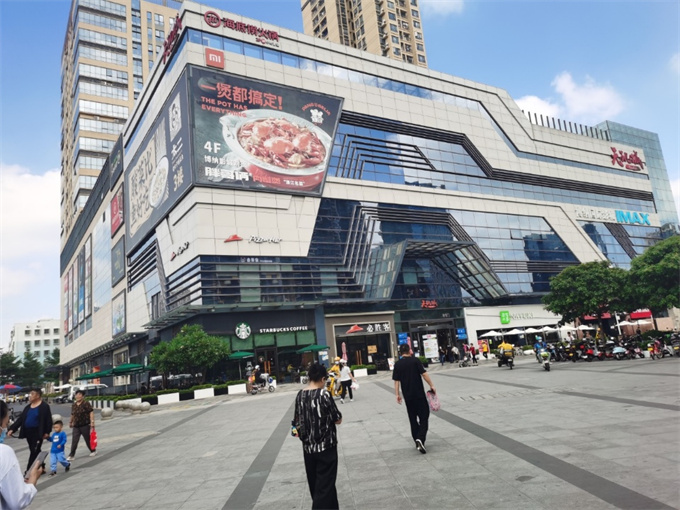 龙岗南联地铁口小产权房新盘，三房总价55.8万起，精装修交付