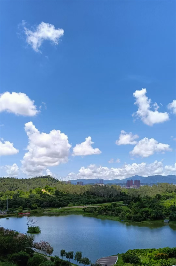 龙岗湿地公园旁小产权房；两房总26.8万/套起，可落户，环境一级棒