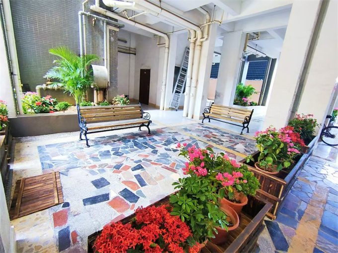 西乡地铁口两栋统建楼新盘，单价12000元/㎡