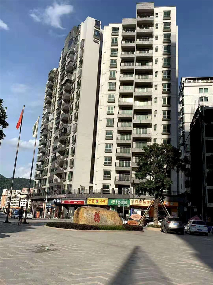 坪地旁新圩统建楼新盘，单价1860元/㎡，四栋花园小区