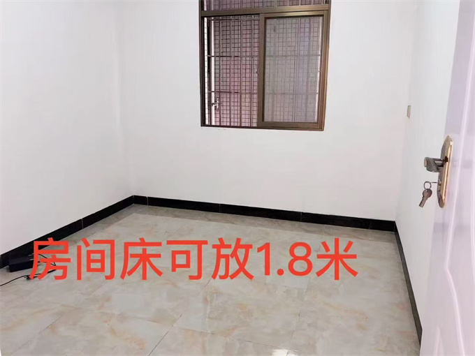 观澜两栋统建楼小区；11400元/平，原始居家户型