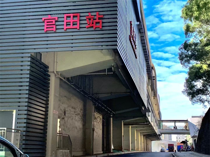 石岩上屋地铁口小产权房；两房总49.8万/三房48.8万