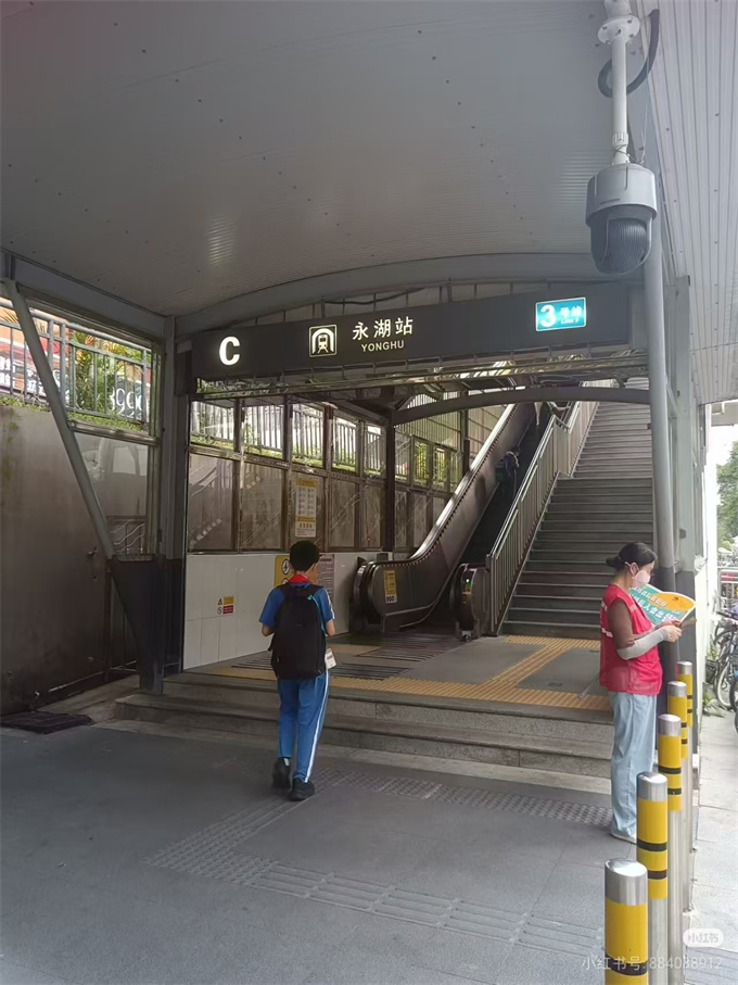 横岗永湖地铁口小产权房；19.8万/套起，原始户型