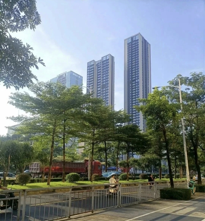 松岗豪华统建楼小区；特惠12980/平，两房首付15万起，通天然气/户户带阳台