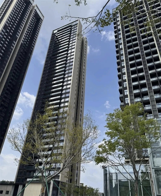 松岗豪华统建楼小区；特惠12980/平，两房首付15万起，通天然气/户户带阳台