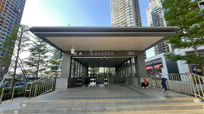 深圳会展中心旁；一房25万/两房38.9万/三房54.8万，精装交付