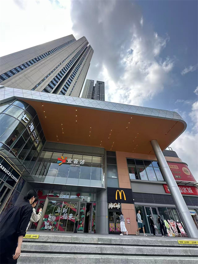 罗湖莲塘小产权房；精装一房总价36.8万/两房73.8万