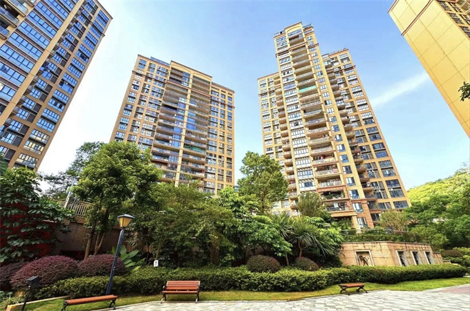 西乡12栋村委统建楼；毗美商品房，12号线地铁口物业