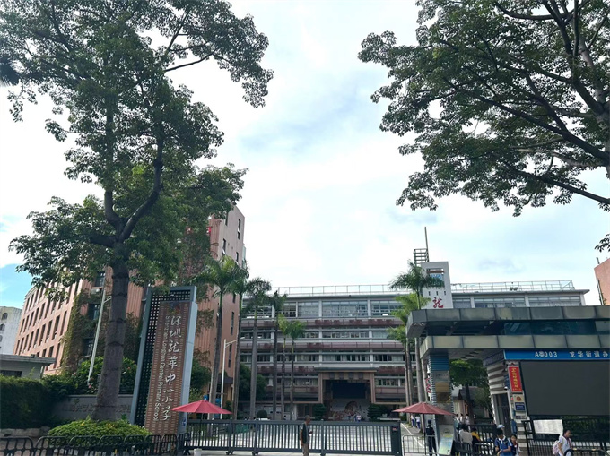 龙华天虹小产权/两房49.8w 带精装/地铁口五百米 周边配套齐全