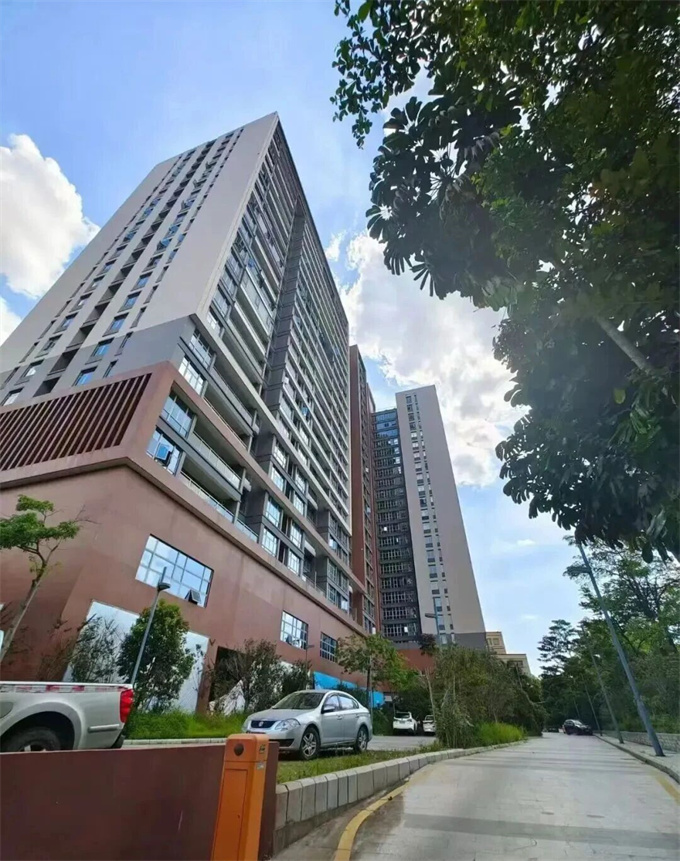 龙华大型统建楼/均价8800一平/地铁口五百米